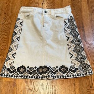 Pilcro and the Letterpress Anthropologie embroidered denim skirt size 2